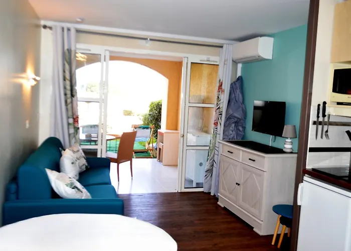Апартаменты Le Belvedere-cap Esterel-var *